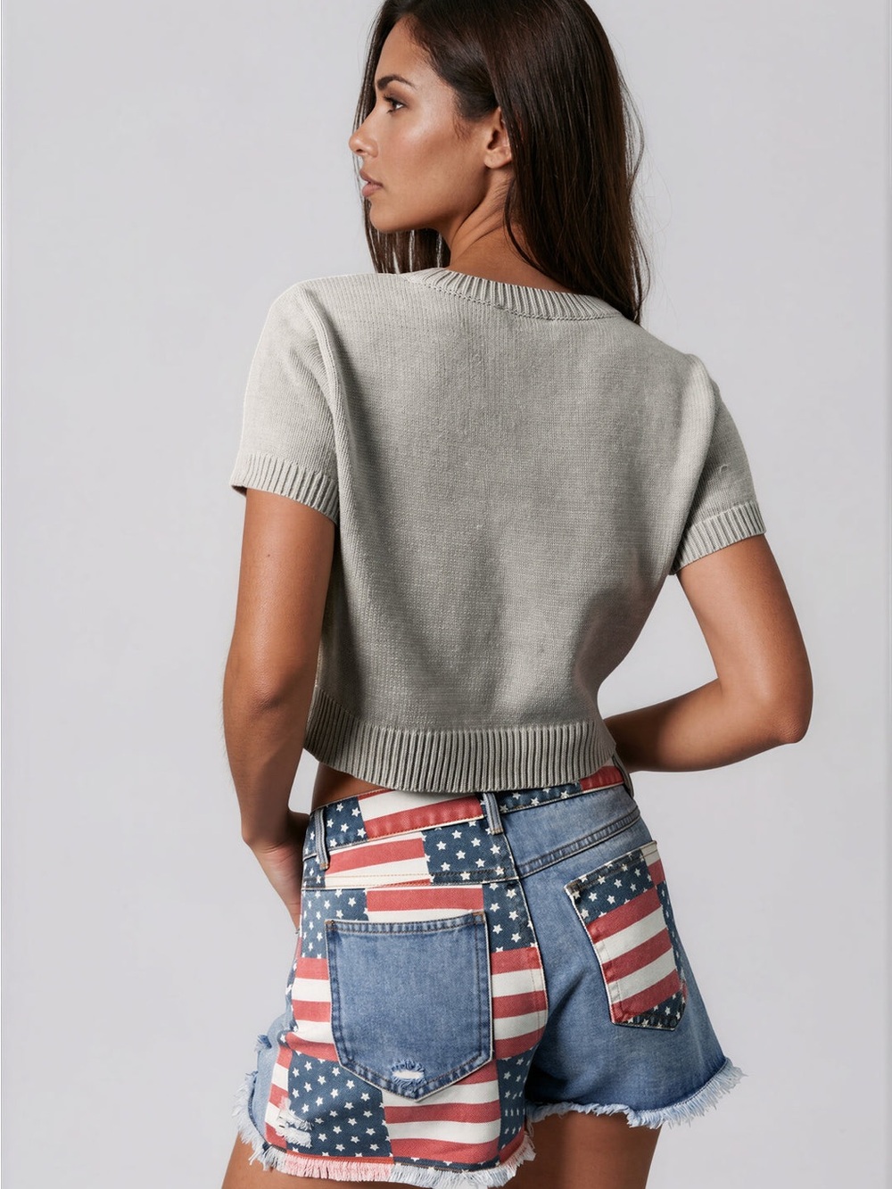 Le Lis Light Gray Cropped Knit PATRIOTIC PUPPY SWEATER Top with Dog - Picture 4 of 6
